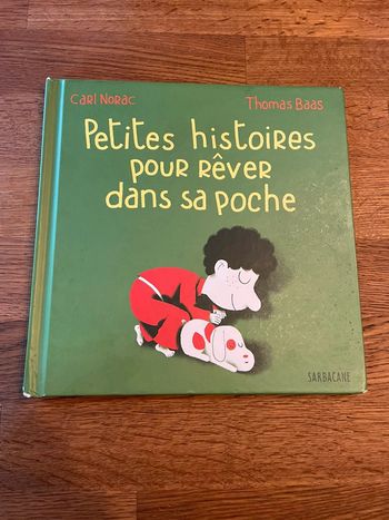 Livre Petites histoires pour rêver dan sa poche