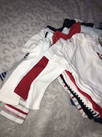 Lots de 14 bodies enfants de 0 à 12mois