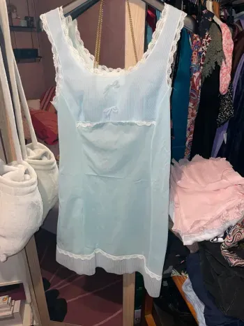 Dessous de robe vintage