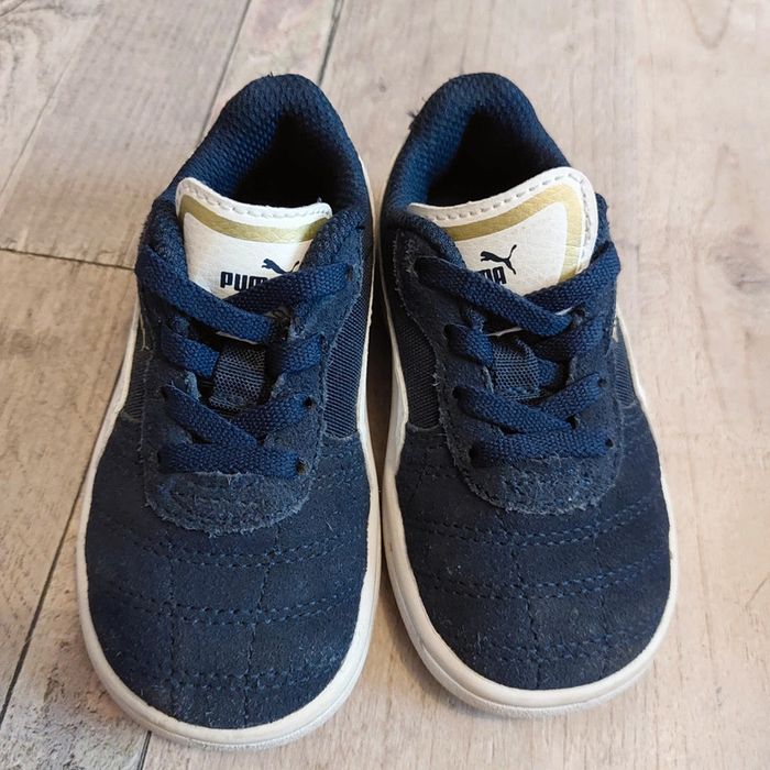 Lot baskets + chaussons taille 21 - photo numéro 2