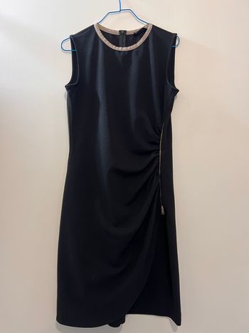 Robe Noire Élégante Sinéquanone Paris avec Détail Zip Asymétrique - Taille S/M