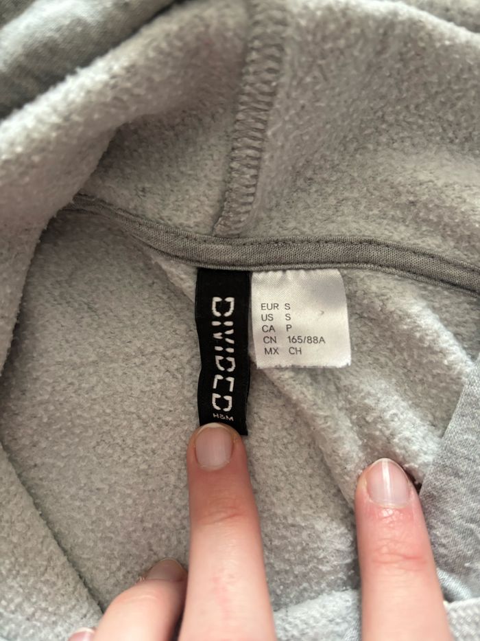Top/Sweat court à capuche avec broderie fleuries - S/36 - photo numéro 4