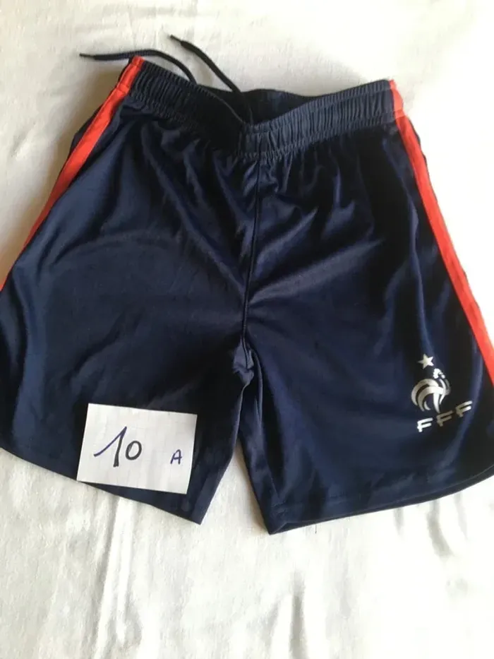 Lot vêtements Garçon 10 ans - photo numéro 5