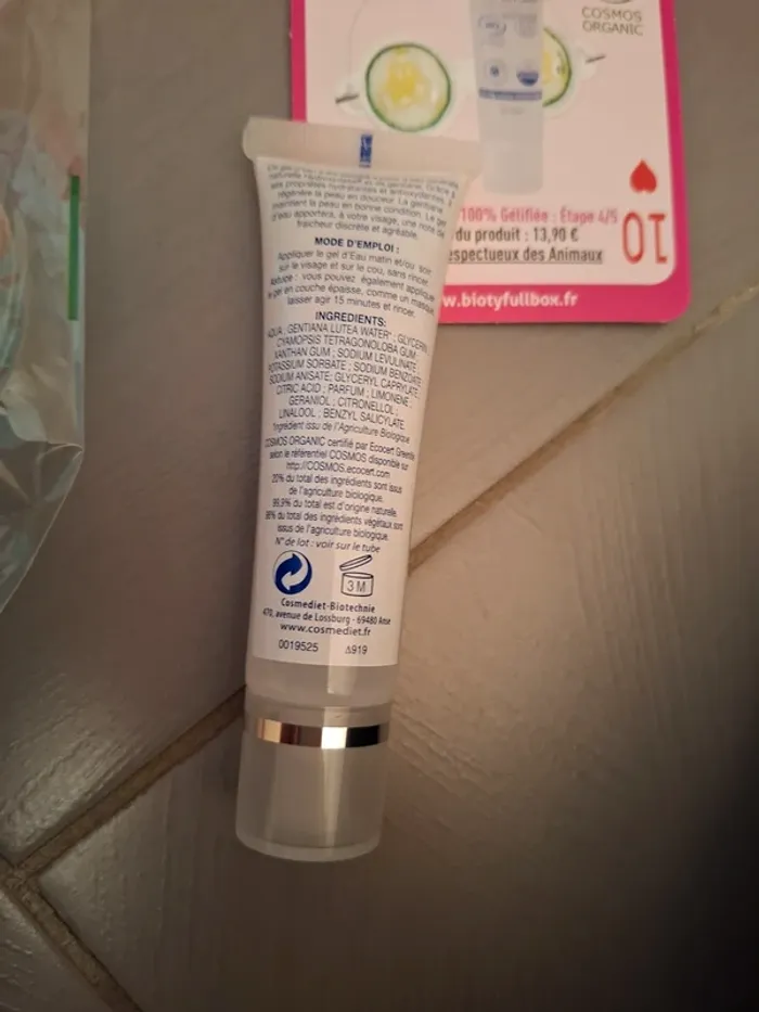 Gel d eau hydratant + masque en gel - photo numéro 2