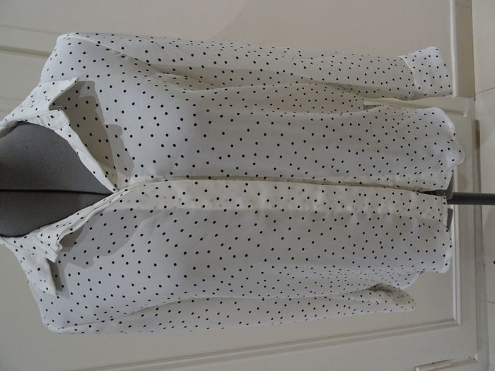Chemisier écru à pois noirs H&M taille 36