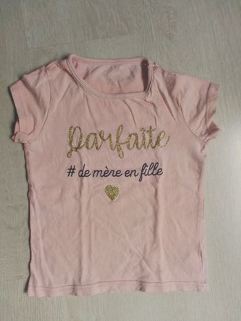 maillot fille 5 ans très bon état