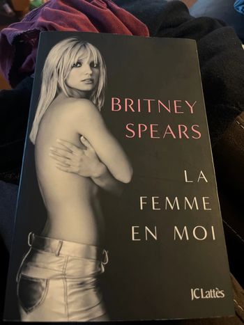 Livre autobiographique britney spears « la femme en moi »