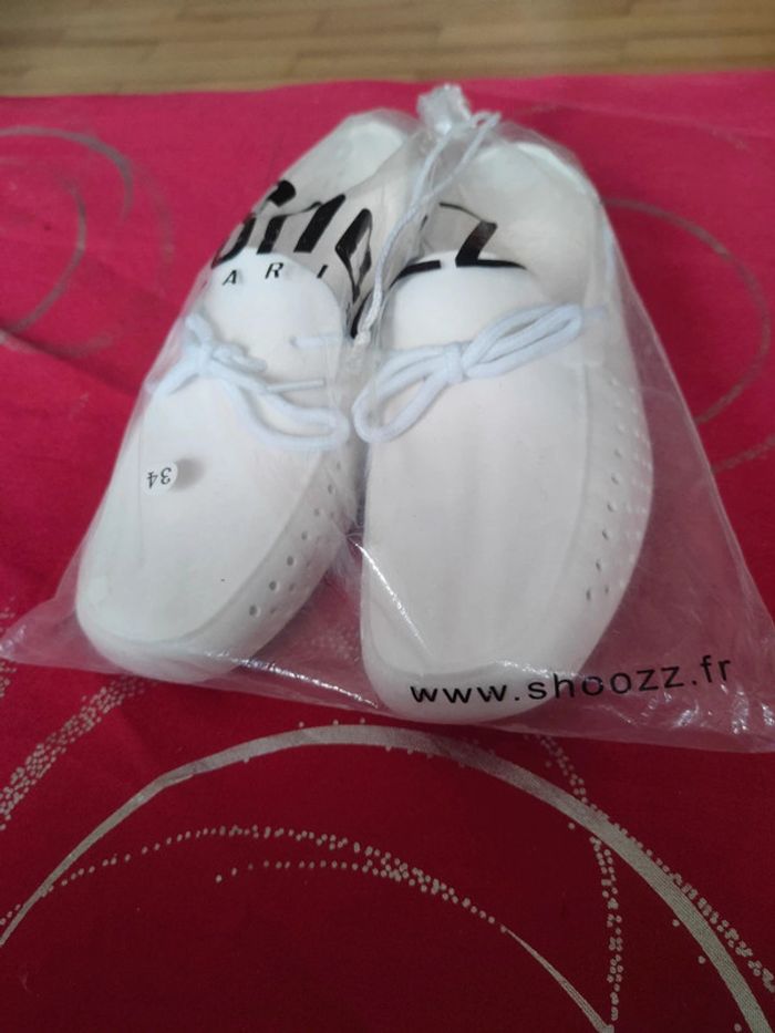 Chaussures neuves pointure 34