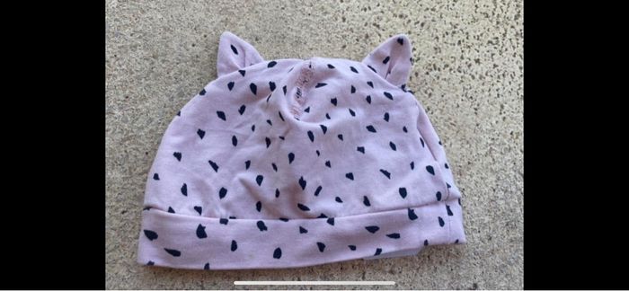 Bonnet rose et noir avec petites oreilles neuf