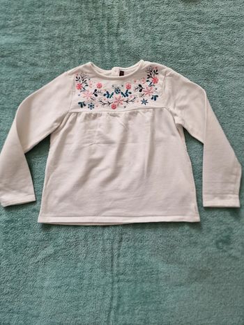 Très beau tee-shirt 7 ans