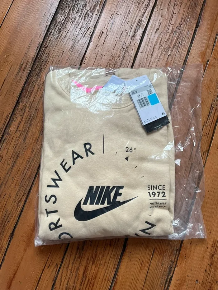 Sweat nike jaune - photo numéro 4