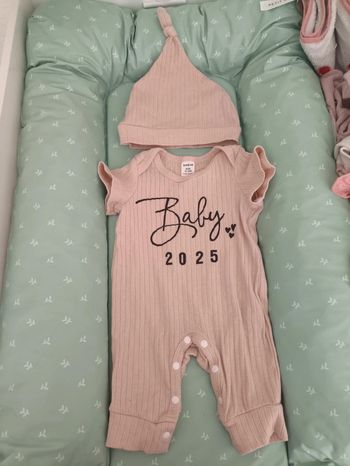 Combinaison mixte + bonnet bébé 2025