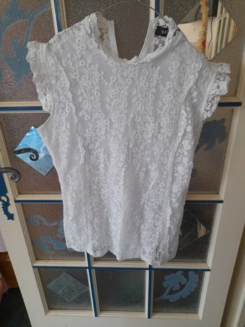 Superbe haut dentelle