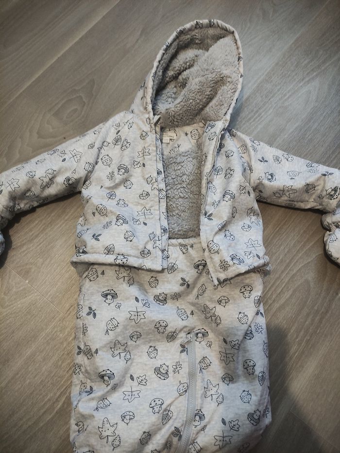 Très belle combinaison pilote mixte d'hiver bébé du pareil au même taille 9 mois en très bon état