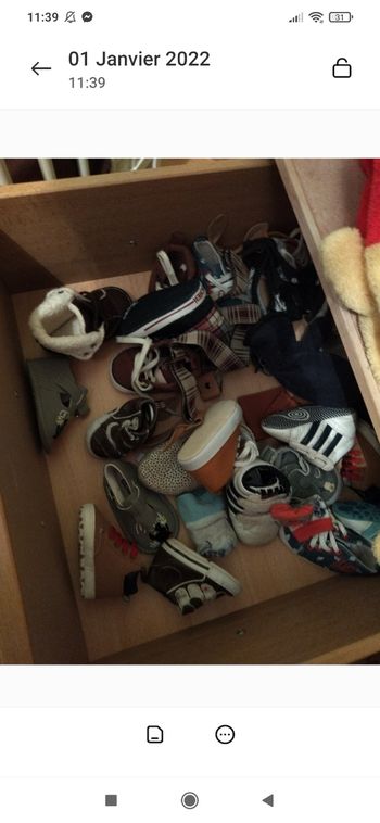 Lot de chaussures bébé