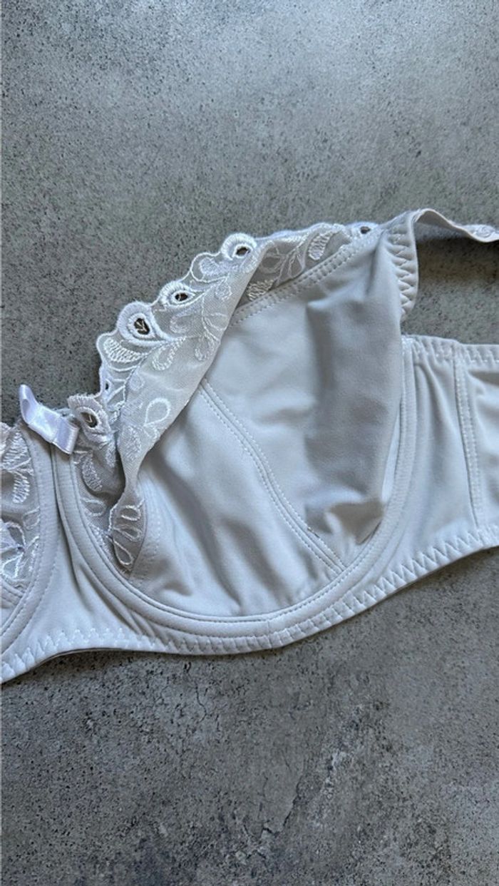 🔆 Lot de 3 soutiens gorge 110 D super confortables dont un Playtex - photo numéro 8