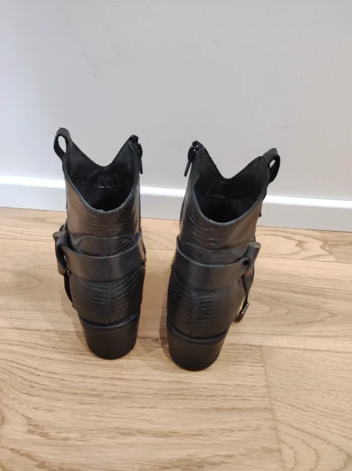 Boots/ bottines noires en cuir - 39 - très bon état - photo numéro 3