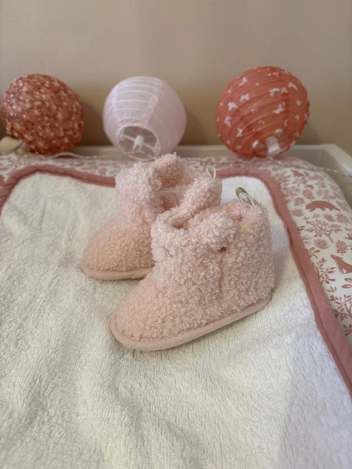Chaussures bébé taille 3-6 mois - photo numéro 2