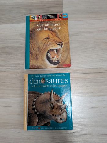 Lot de deux livres animaux qui font peur et dinosaures