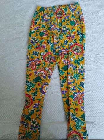 Pantalon caleçon jaune a fleurs