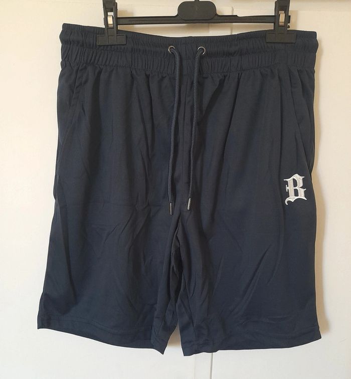 Short Burton bleu marine - photo numéro 2