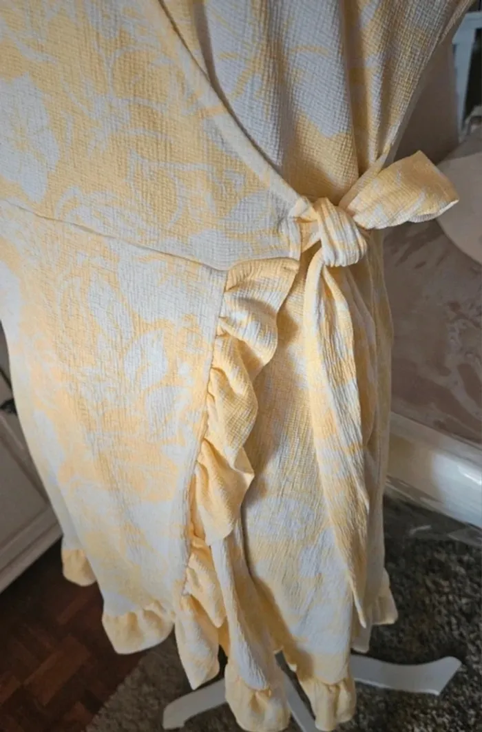 Robe porte feuille jaune et blanche Leftie Taille M - photo numéro 3