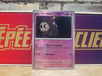 Carte Pokemon Skelenox Reverse Pokeball Évolutions Prismatiques