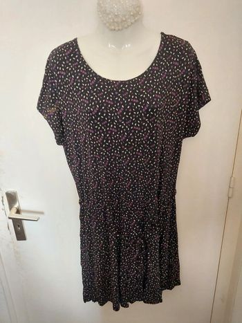 Robe d'été  bleu marine avec motifs cœurs taille 42/44