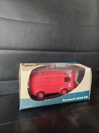 Véhicule pompier Renault 1000kg