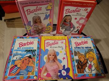 lots 5 livres Barbie (6e)