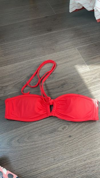 Haut de bikini rouge Decathlon 85B