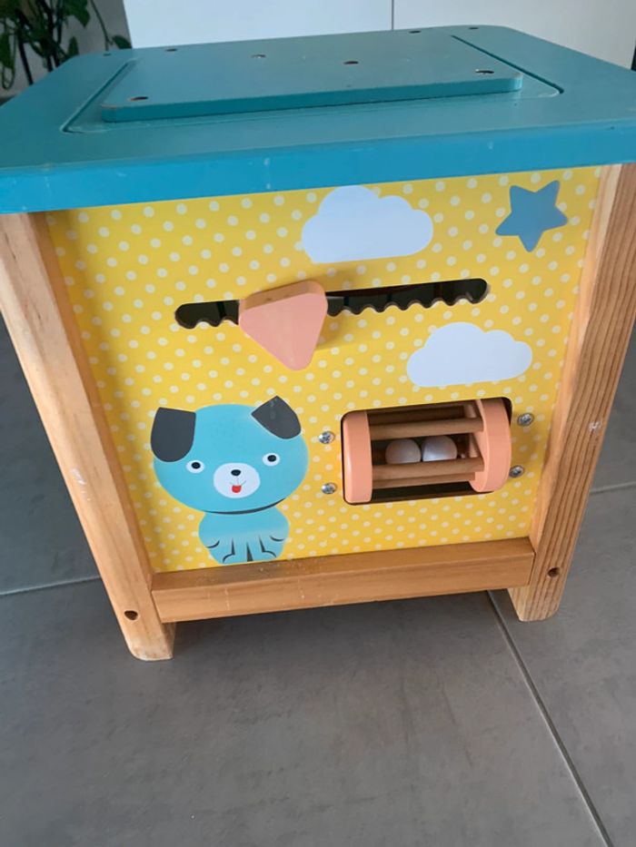 Grand cube d’activité en bois - photo numéro 2