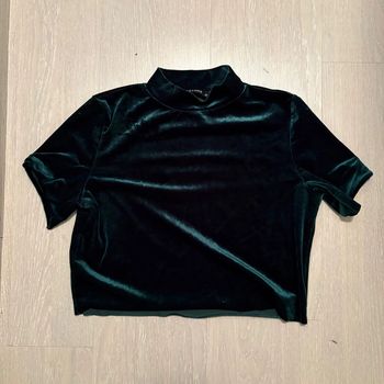 Crop top Jestoms velours • vert foncé • 38 🌿