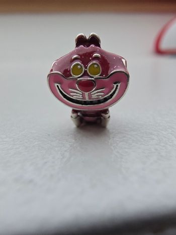 Charm cheshire Alice Aux pays des merveilles disney 