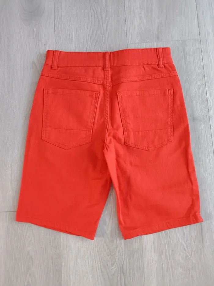 Short Kiabi 12ans - photo numéro 2