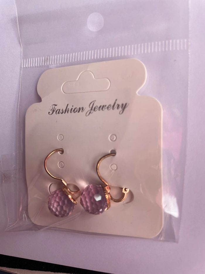 Boucles d’oreilles fantaisie dormeuses Crystal rose