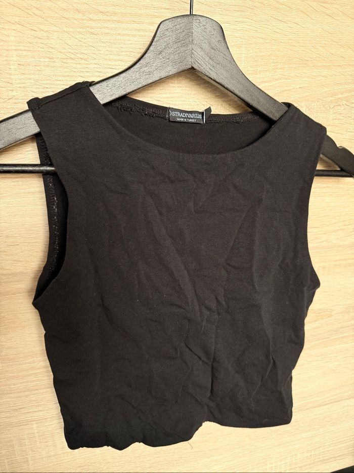 Top noir stradivarius