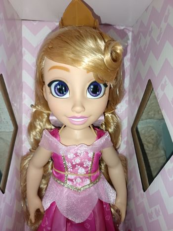 Poupée Disney aurore neuve