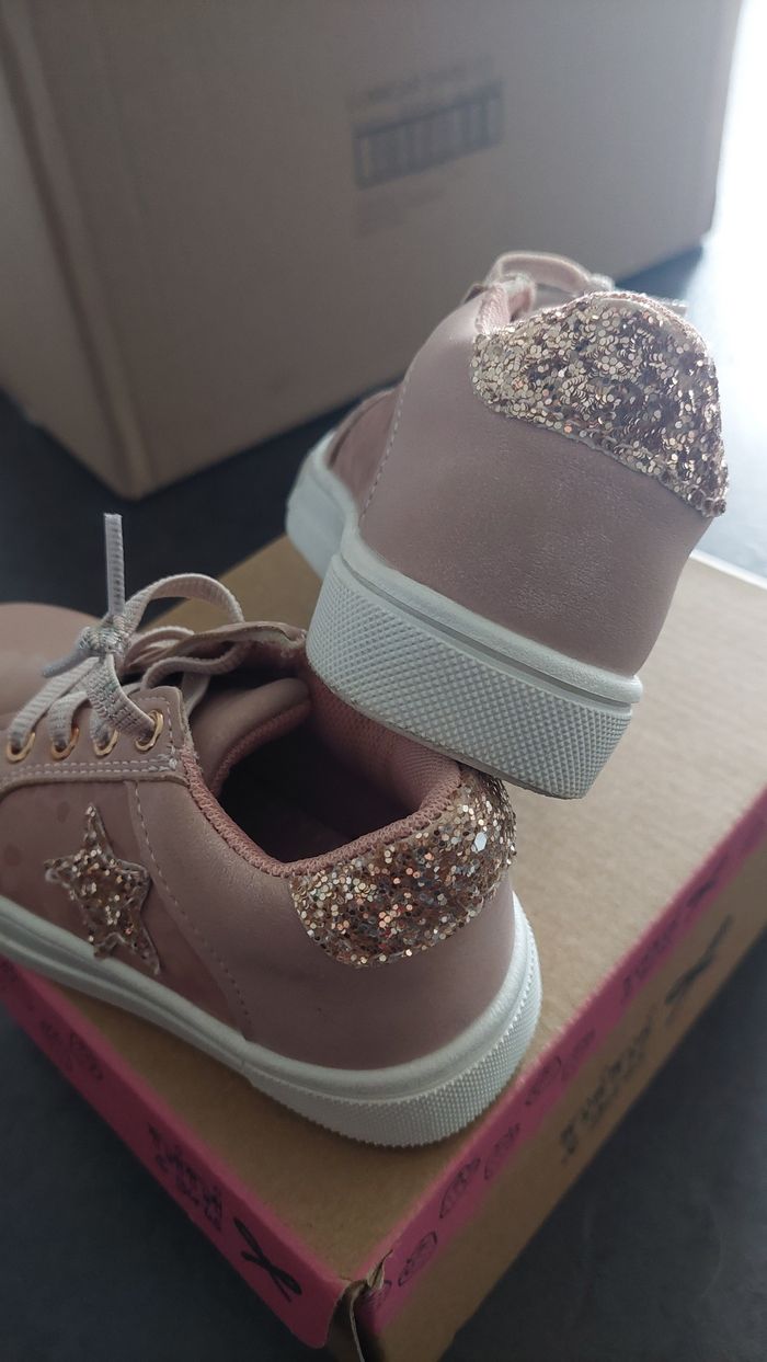 Basket rose brillant lacets élastique fille - photo numéro 2