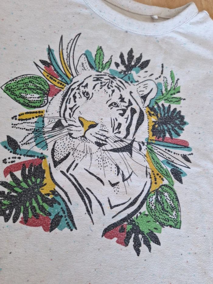 T-shirt taille 5 ans - photo numéro 2