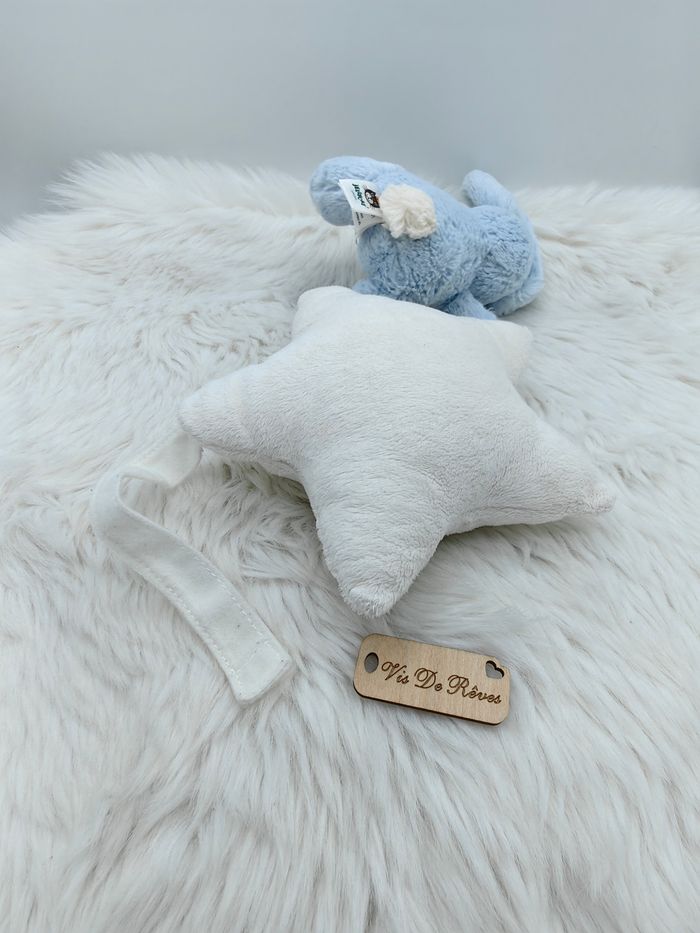 Doudou peluche musicale lapin bleu  étoile Little Jellycat - photo numéro 4
