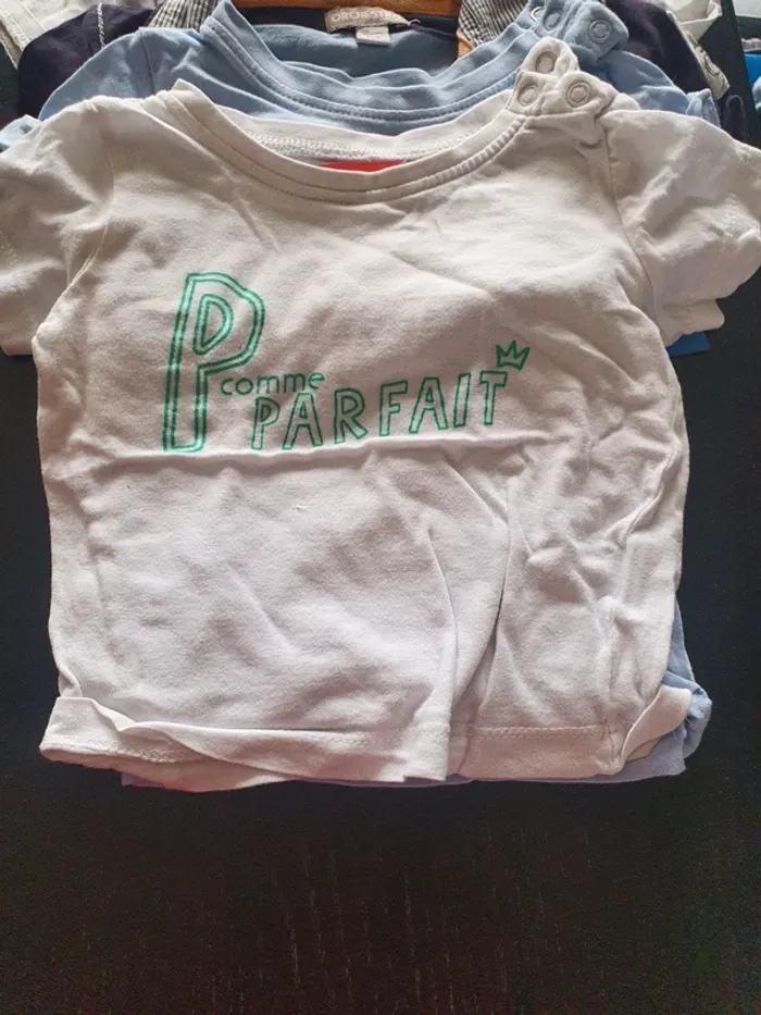 T-shirt taille 18 mois