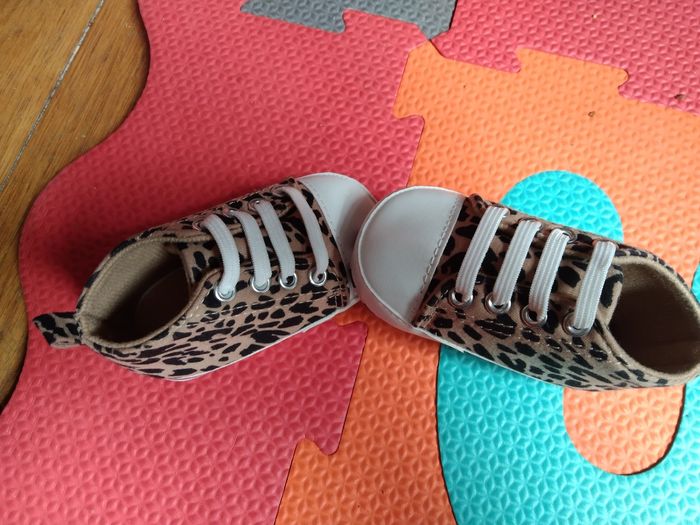 Chaussures bébé 18/19 neuve - photo numéro 2