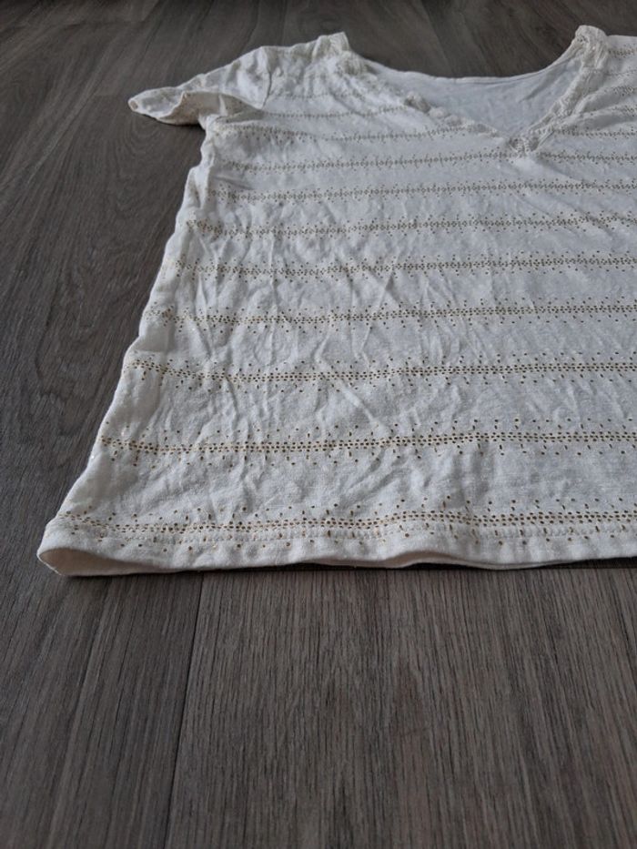 T-shirt ouvert dans le dos - photo numéro 4