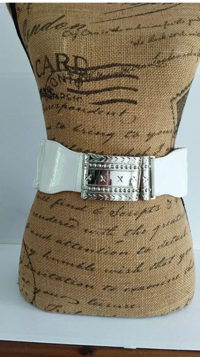 Ceinture blanche et argenté élastique 70/75 cm