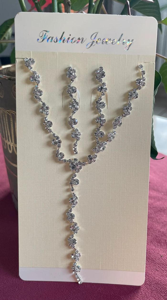 Ensemble trois pièces bijoux plaque argent strass collier bracelet bo neuf - photo numéro 7