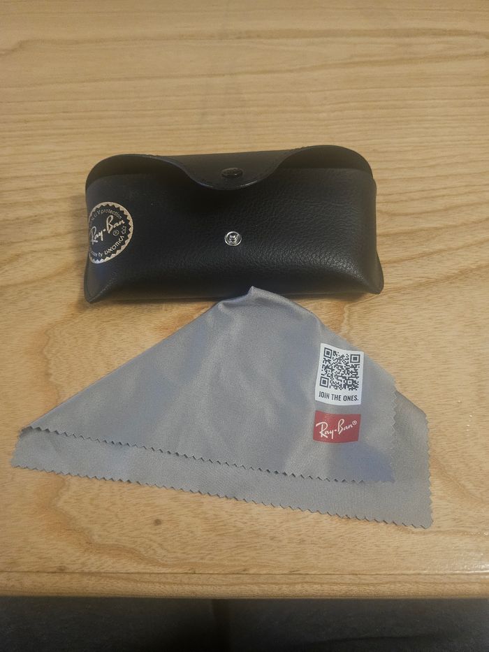 Lunette de soleil - photo numéro 2