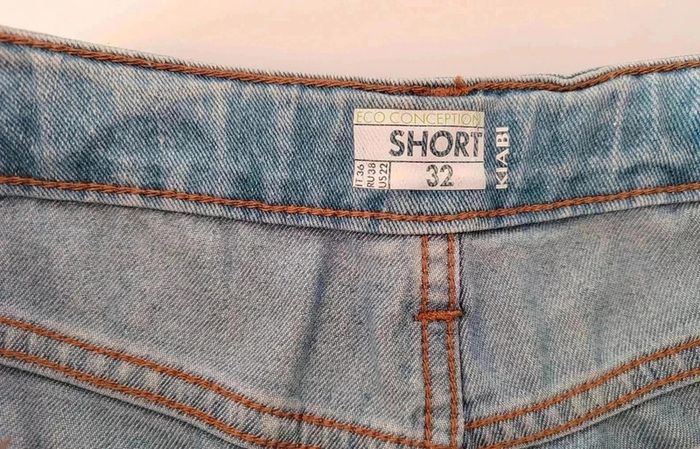 10 € Short Kiabi taille 32 - photo numéro 3