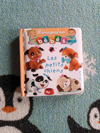 Livre les petits chiens imagerie des bébés