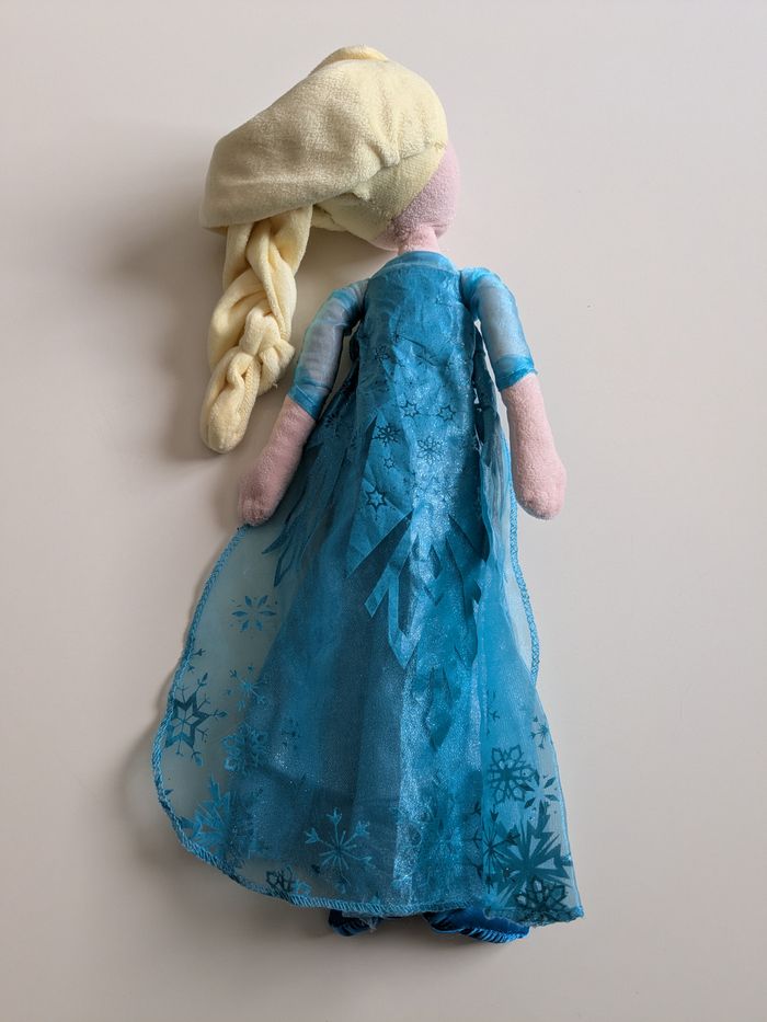 La Reine des neiges Disney poupée de chiffon Elsa - photo numéro 2